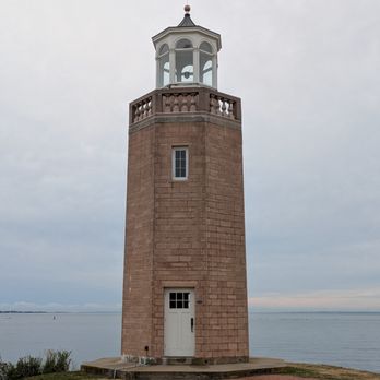 Avery Point Lighthouse - Avery Point Lighthouse (2025) - Landmarks & Historical Buildings Near Me - Groton, Connecticut Avery Point Lighthouse - Avery Point Lighthouse (2025) - Landmarks & Historical Buildings Near Me - Groton, Connecticut