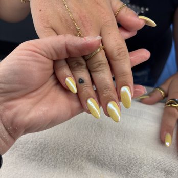 Petals & Polish - Nail Salons Near Me - Livermore, California