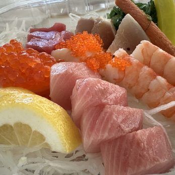 Sushi Luma - Sashimi chefs choice - Sushi Bars Near Me - Petaluma, California