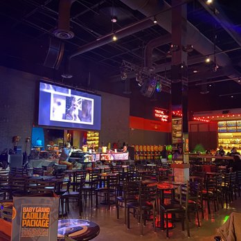 Pete's Dueling Piano Bar - the interior of the restaurant - Piano Bars Near Me - Rosemont, Illinois Pete's Dueling Piano Bar - the interior of the restaurant - Piano Bars Near Me - Rosemont, Illinois