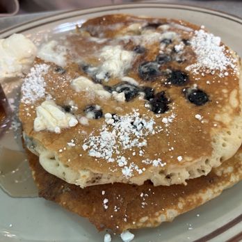 Peter's Cafe - Blueberry pancakes - American Near Me - Millbrae, California