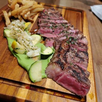 Costa Sorrento - Strip-loin with truffle fries any grilled vegetables - Pizza Near Me - Markham, Ontario Costa Sorrento - Strip-loin with truffle fries any grilled vegetables - Pizza Near Me - Markham, Ontario