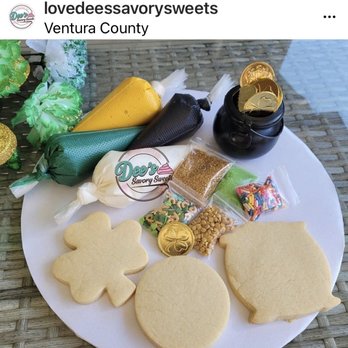 Dee's Savory Sweets - Cookie decorating kits - Bakeries Near Me Dee's Savory Sweets - Cookie decorating kits - Bakeries Near Me