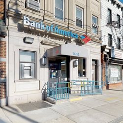 Bank of America Financial Center - Storefront