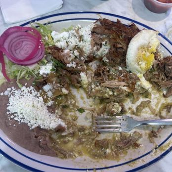 El Rodeo Cafe - Chilaquiles with carnitas - Mexican Near Me - Palm Desert, California El Rodeo Cafe - Chilaquiles with carnitas - Mexican Near Me - Palm Desert, California
