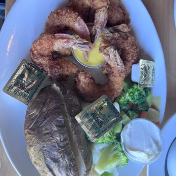 Pilot Pete's - Coconut Grove Fried Shrimp Plate - American Near Me - Schaumburg, Illinois