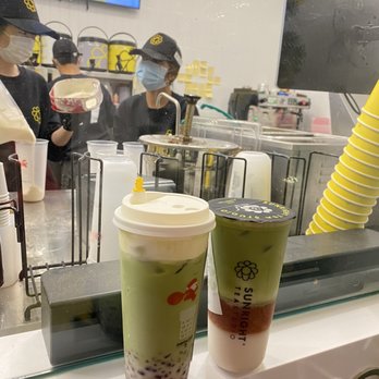 Sunright Tea Studio - Eastvale - Strawberry matcha latte - Bubble Tea Near Me - Eastvale, California Sunright Tea Studio - Eastvale - Strawberry matcha latte - Bubble Tea Near Me - Eastvale, California