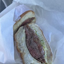 Roast beef in a roll
