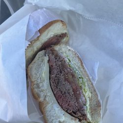 Tarrytown Delicatessen - Roast beef in a roll