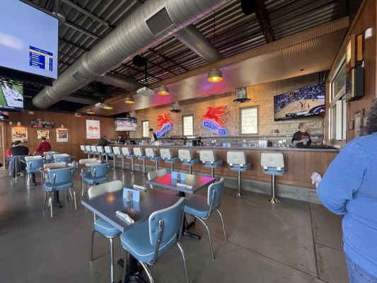 Hank's Garage and Grill by null