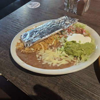 El Molcajete - Beans rice n flour tortillas. - Mexican Near Me - Spring Hill, Tennessee