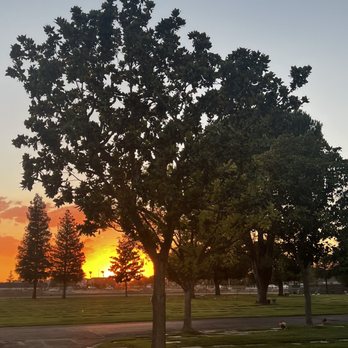 Greenlawn Funeral Home - Funeral Services & Cemeteries Near Me - Bakersfield, California Greenlawn Funeral Home - Funeral Services & Cemeteries Near Me - Bakersfield, California