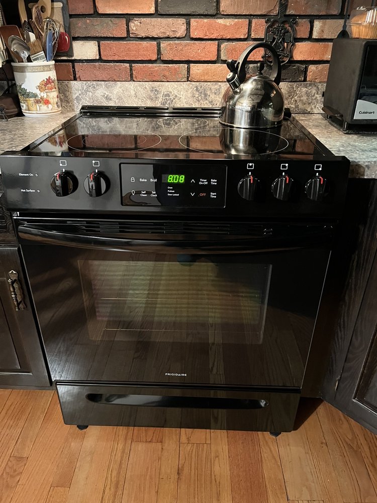 FOUCAULT’S FURNITURE & APPLIANCE Updated October 2024 107 South