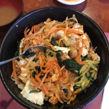 Koreander Restaurant - Chicken bibambap - Korean Near Me - Montclair, New Jersey