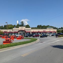 Pierpont Landings - Pierpont Landings shopping center, Morgantown