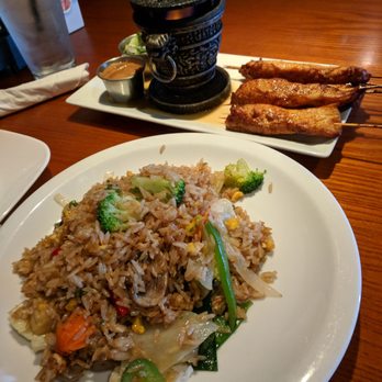 Sea Thai Restaurant - Chicken satay with mini grill and fried rice. - Thai Near Me - Orlando, Florida