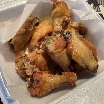 Amore Gourmet Pizza - Garlic Parmesan chicken wings - Pizza Near Me - Davie, Florida Amore Gourmet Pizza - Garlic Parmesan chicken wings - Pizza Near Me - Davie, Florida