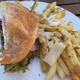 1/2 chicken sandwich 1/2 chicken sandwich