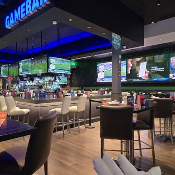 Dave & Buster's Des Moines - Bar - Arcades Near Me - W Des Moines, Iowa Dave & Buster's Des Moines - Bar - Arcades Near Me - W Des Moines, Iowa