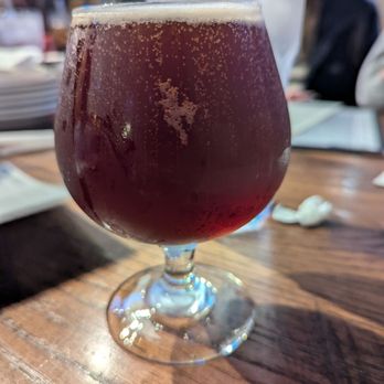 Elliot's Wood Fired Kitchen & Tap - Troegs Independent Mad Elf - Belgian Strong Dark Ale - Pizza Near Me - Pataskala, Ohio