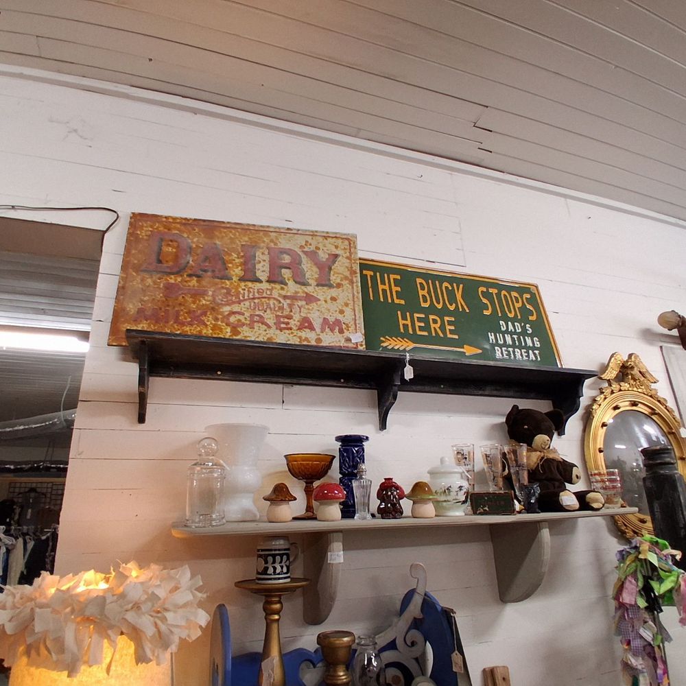 Lucky Finds Resale - Antiques Near Me - Hubbard, Texas Lucky Finds Resale - Antiques Near Me - Hubbard, Texas