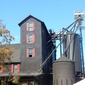Maker's Mark Distillery - Tours Near Me - Loretto, Kentucky Maker's Mark Distillery - Tours Near Me - Loretto, Kentucky