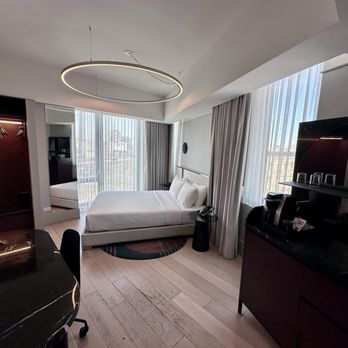 Hotel Indigo Williamsburg - Brooklyn - Queen room - Hotels Near Me - Brooklyn, New York Hotel Indigo Williamsburg - Brooklyn - Queen room - Hotels Near Me - Brooklyn, New York