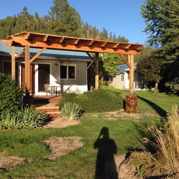 Gadda Construction - the shadow of a person standing in front of a house - General Contractors Near Me - Spokane, Washington Gadda Construction - the shadow of a person standing in front of a house - General Contractors Near Me - Spokane, Washington