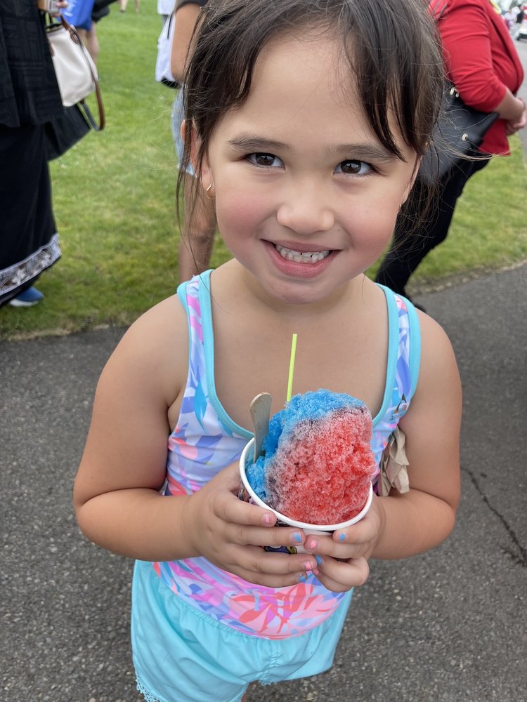 Mauka Hawaiian Shave Ice Logo