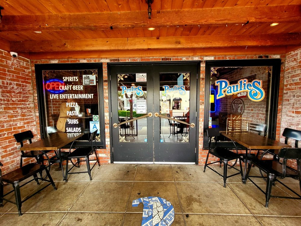 Paulie's Pizza Pub