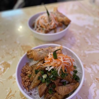 Com Tam Dat Thanh - vegetarian vermicelli w/ mock pork & vegetarian egg rolls - Vietnamese Near Me - Sacramento, California Com Tam Dat Thanh - vegetarian vermicelli w/ mock pork & vegetarian egg rolls - Vietnamese Near Me - Sacramento, California
