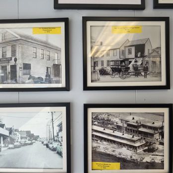 Buford's Family Restaurant - Walls are decorated with photos of the area through the years - Breakfast & Brunch Near Me - Groton, Connecticut