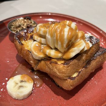 The Paramount - Caramel & Banana French Toast - Breakfast & Brunch Near Me - Boston, Massachusetts The Paramount - Caramel & Banana French Toast - Breakfast & Brunch Near Me - Boston, Massachusetts