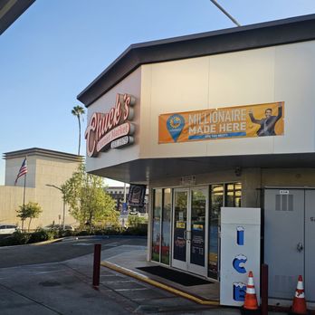 Chuck's Corner Market 76 - Gas Stations Near Me - Burbank, California Chuck's Corner Market 76 - Gas Stations Near Me - Burbank, California