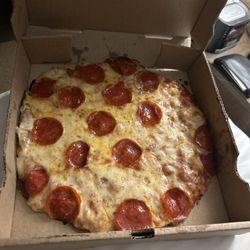 Kyle's Una Pizza - Pepperoni with extra cheese