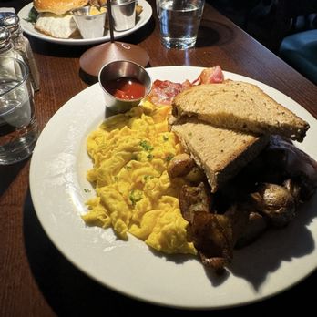 Sonsie - Breakfast Plate - New American Near Me - Boston, Massachusetts