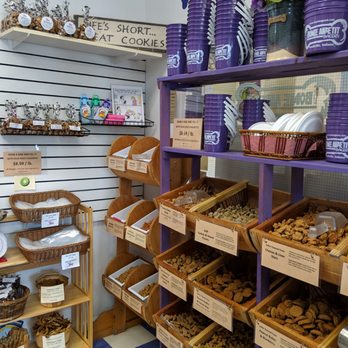 Bone Appetit Bakery - Pet Stores Near Me - Nashville, Indiana Bone Appetit Bakery - Pet Stores Near Me - Nashville, Indiana