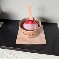 Awan - Gavito Strawberry