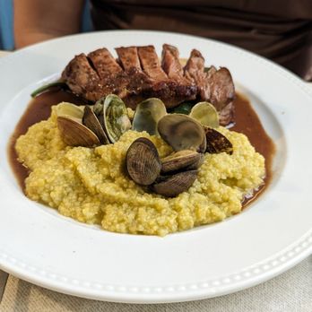 Incomum by Luís Santos - Iberian Port Filet Mignon with Clams Polenta - Modern European Near Me - Sintra, 11 Incomum by Luís Santos - Iberian Port Filet Mignon with Clams Polenta - Modern European Near Me - Sintra, 11