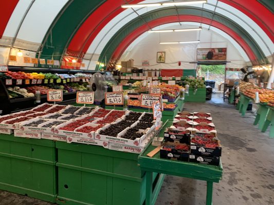 Tony's Market by null