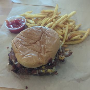 Krunch Burger - Cheese burger with Bacon !!! So amazing.. - Burgers Near Me - La Mirada, California Krunch Burger - Cheese burger with Bacon !!! So amazing.. - Burgers Near Me - La Mirada, California