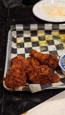 Wingnutz Bar and Grill by null