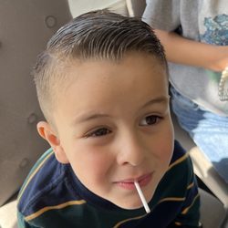 Big W Barber Shop