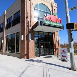 MOM's Organic Market