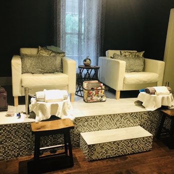 Blue Willow Day Spa - Pedicure station - Day Spas Near Me - Cedars, Pennsylvania