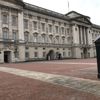 Buckingham Palace - Landmarks & Historical Buildings Near Me - London, XGL Buckingham Palace - Landmarks & Historical Buildings Near Me - London, XGL