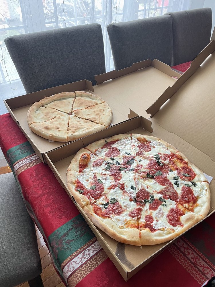 BROTHERS PIZZA Updated September 2024 15 Photos & 52 Reviews 649 Broadway, Bayonne, New