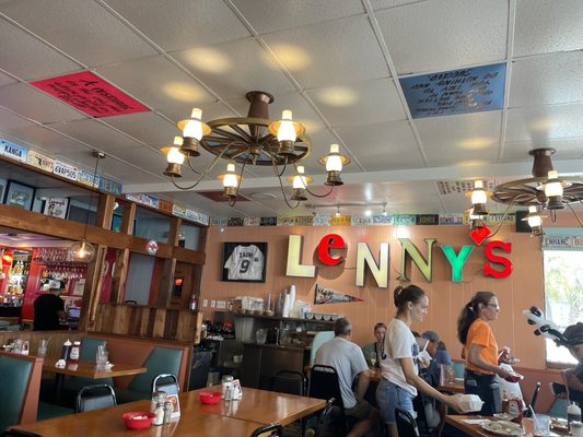 Lenny’s Restaurant by null