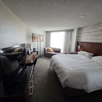 Marriott Albuquerque - Hotels Near Me - Albuquerque, New Mexico