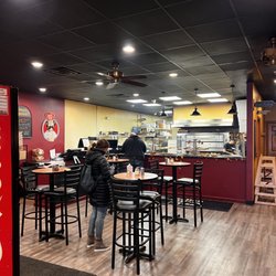Italian Village Pizza - Inside